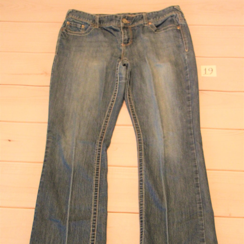 Maurices 5 Pocket Straight Jean